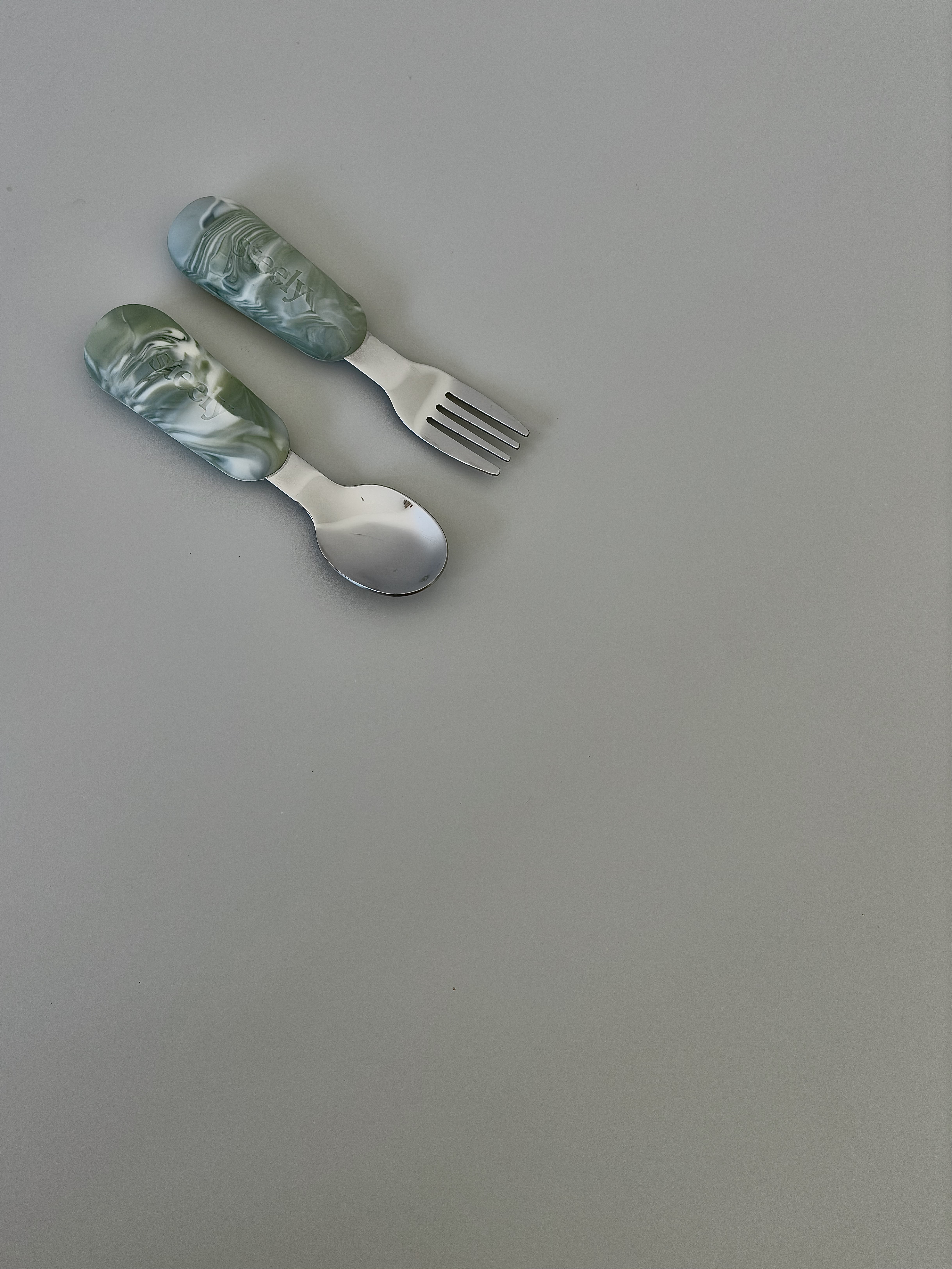 the cutlery, in detail